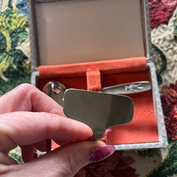 Vintage Stainless Steel baby spoon and food pusher set - Picture 5 of 8